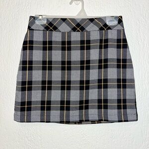 FOREVER 21 plaid MINI SKIER, SZ: M